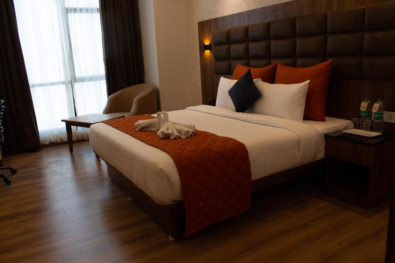 Shivas Galaxy Hotel Devanahalli Extérieur photo