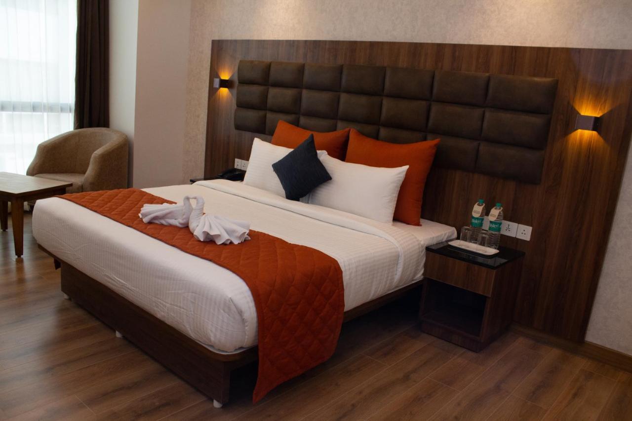 Shivas Galaxy Hotel Devanahalli Extérieur photo
