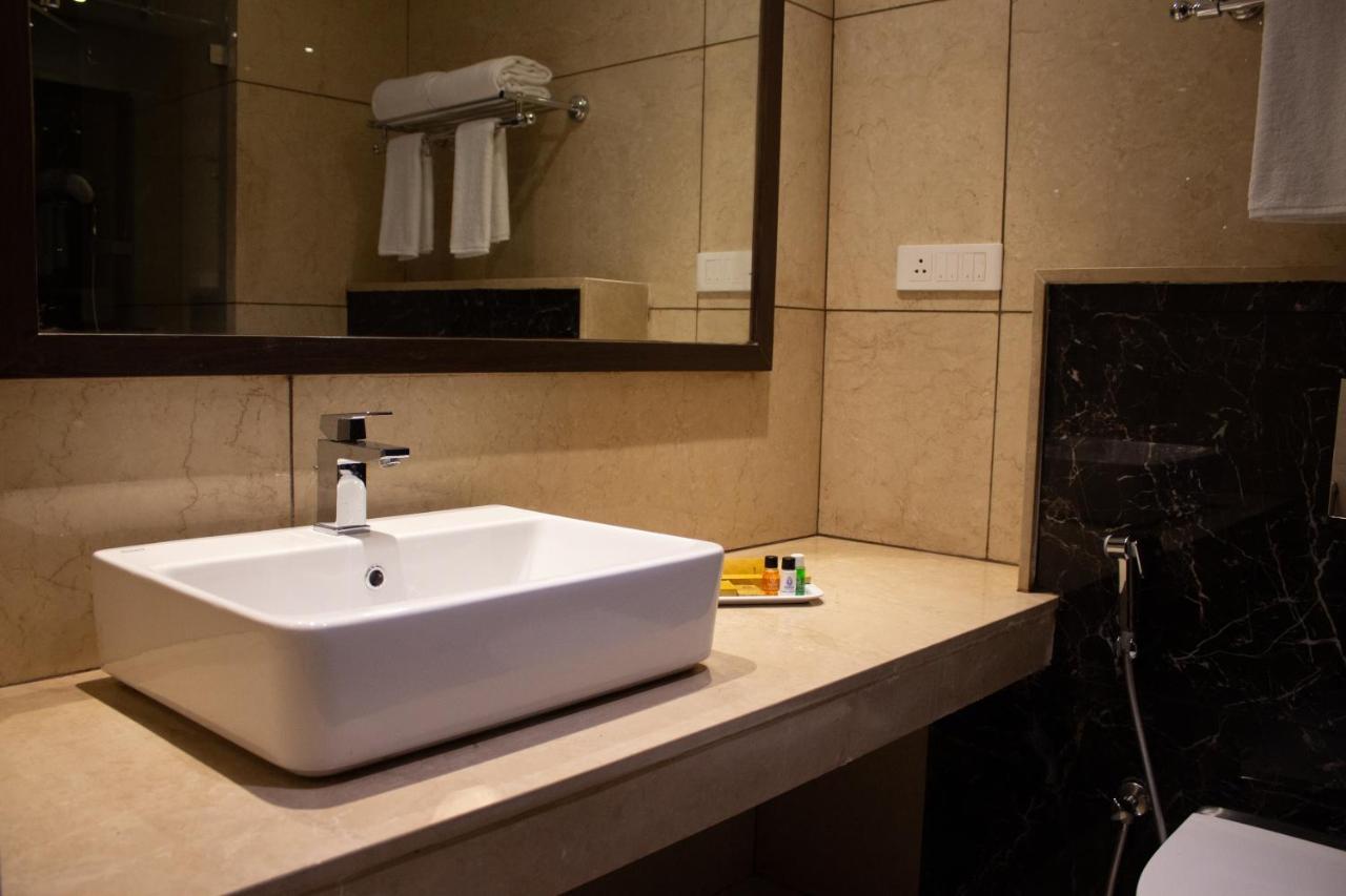 Shivas Galaxy Hotel Devanahalli Extérieur photo