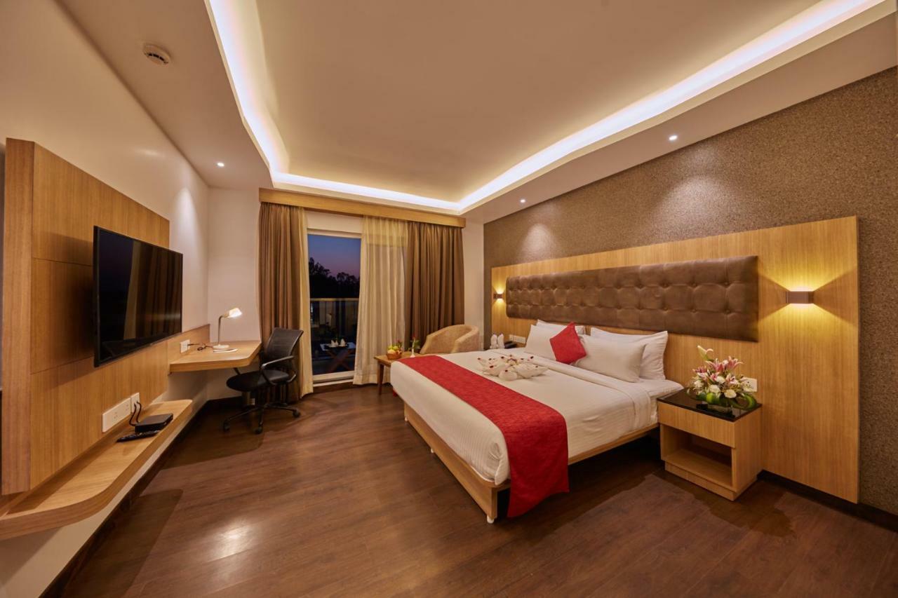 Shivas Galaxy Hotel Devanahalli Extérieur photo